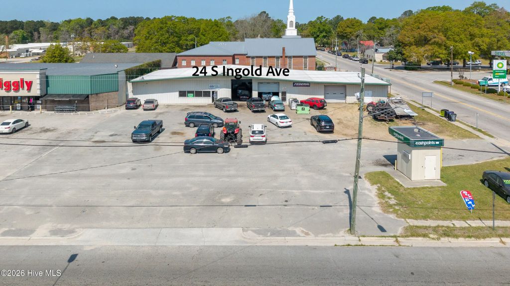 24 S Ingold Avenue, Garland