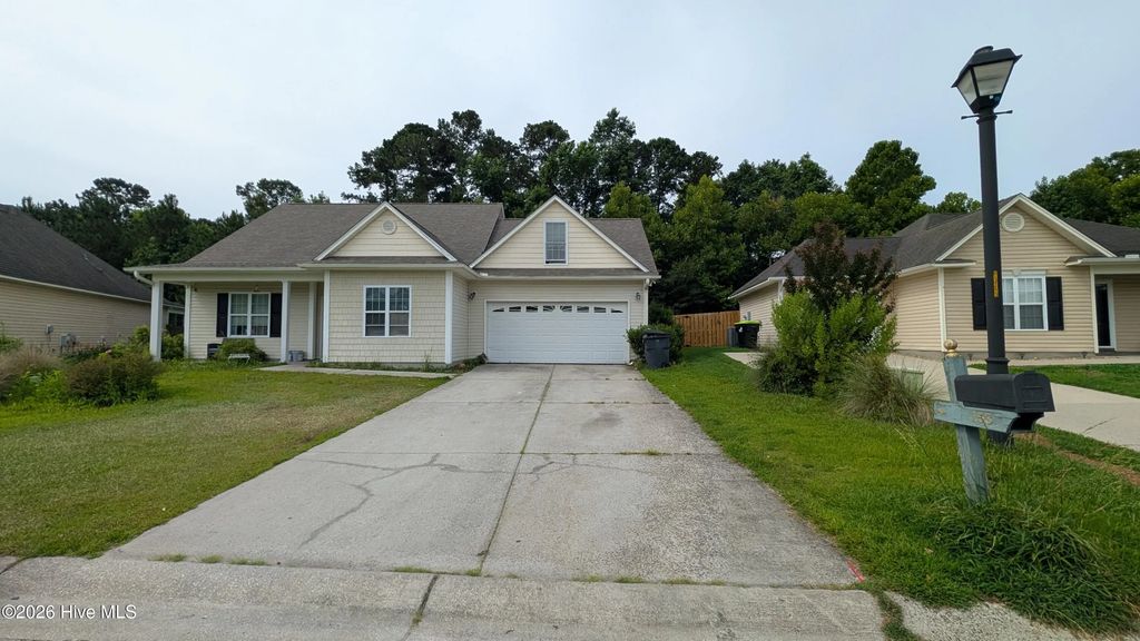 153 Watersfield Road, Leland