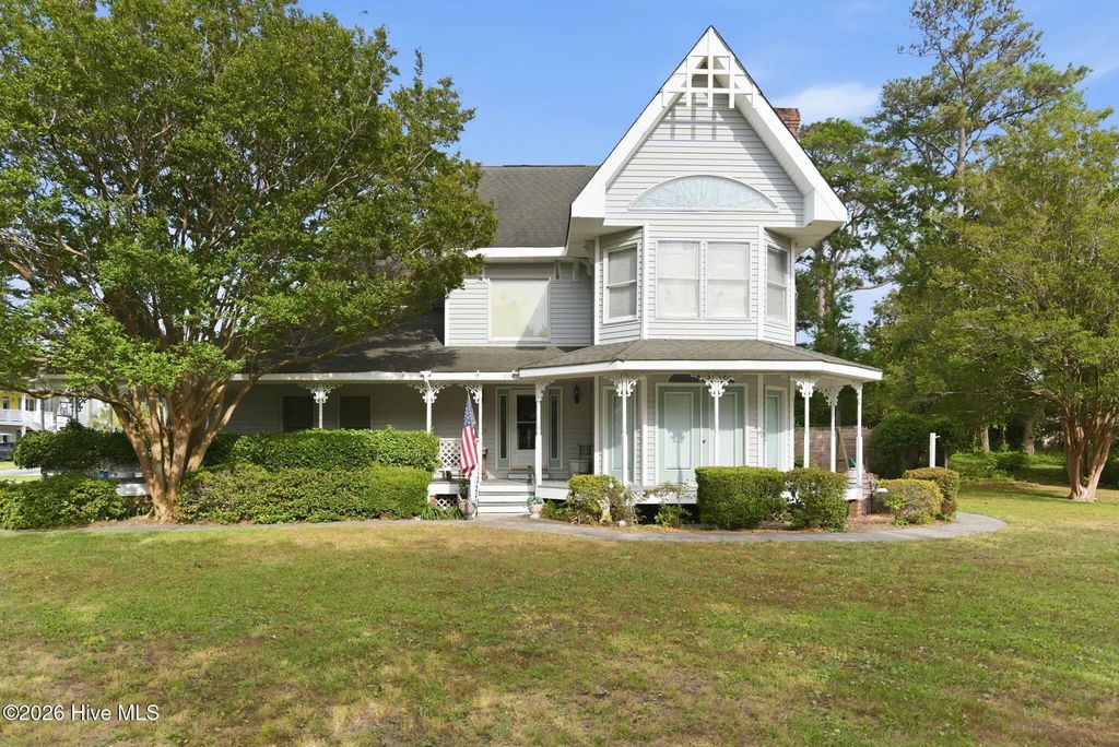 701 Fifth Street S, Carolina Beach