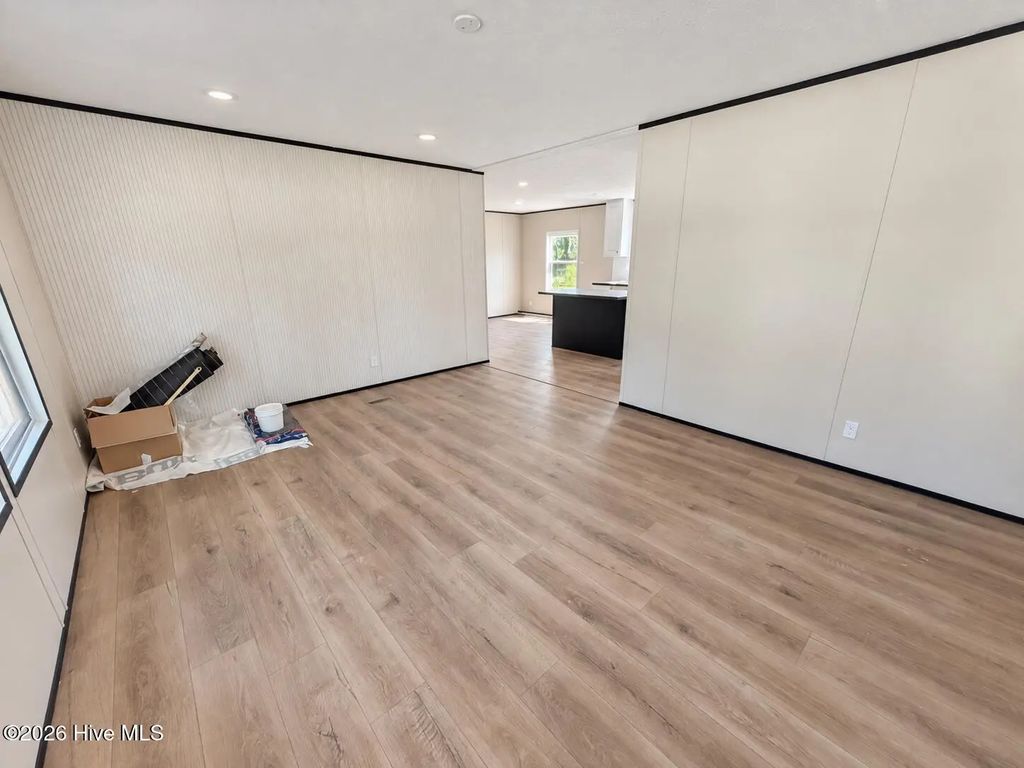 809 Garner Drive, Newport
