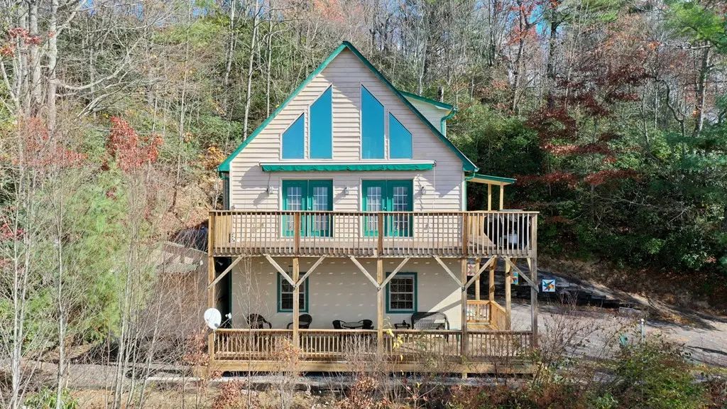 324 Azalea Ridge, Nantahala