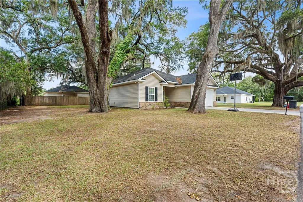 37 Douglas Road, Allenhurst