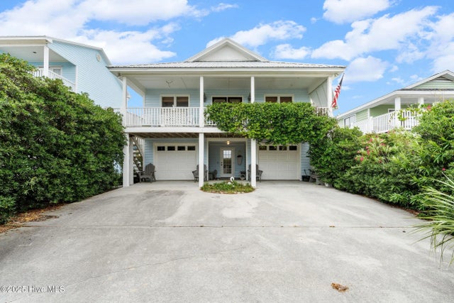 737 Fort Fisher Boulevard N, Kure Beach