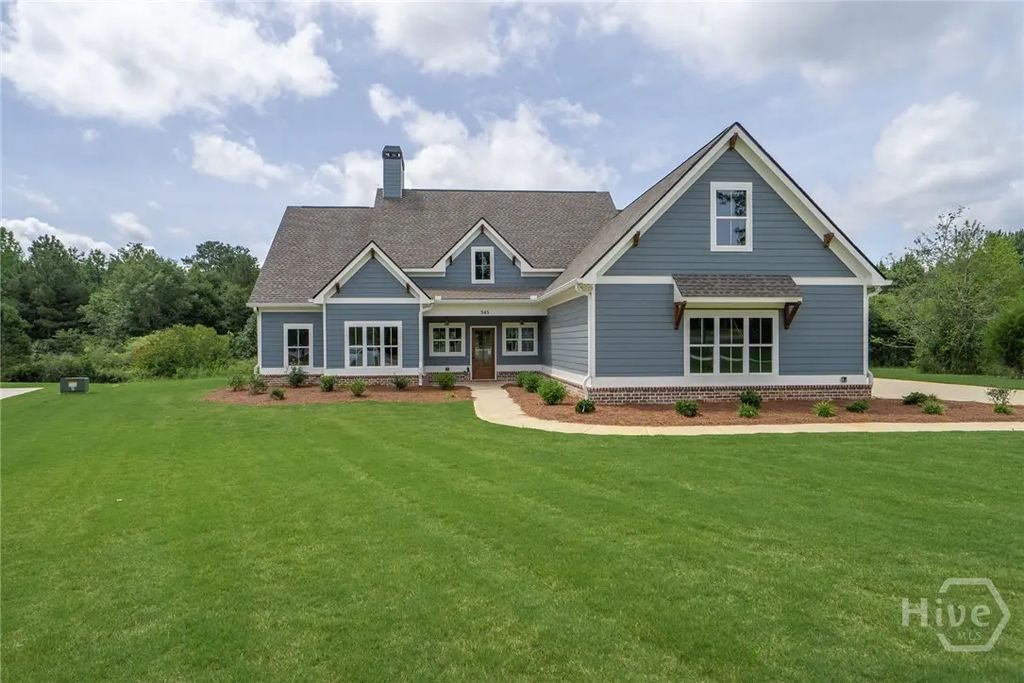 345 Woodfin, Social Circle