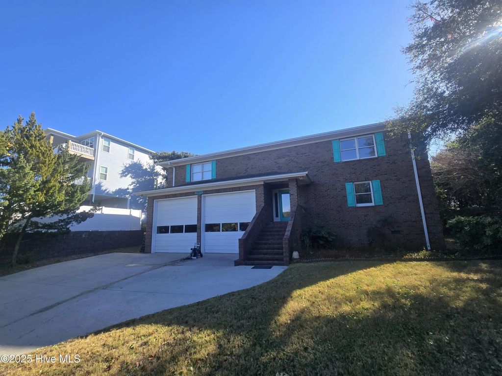 5901 Mclean Street, Emerald Isle