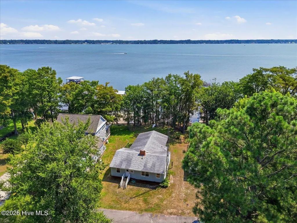 113 Clinton Road, Elizabethtown