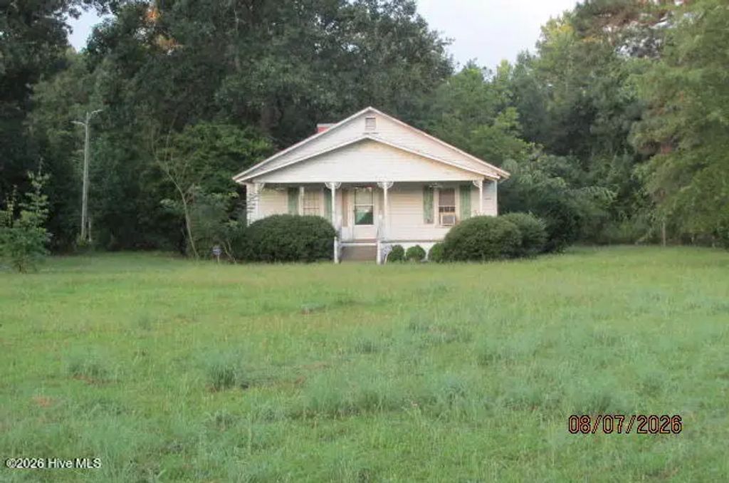 17 Dot Avenue, Lumberton
