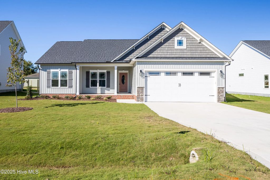 103 Sunny Acres Lane, Clinton