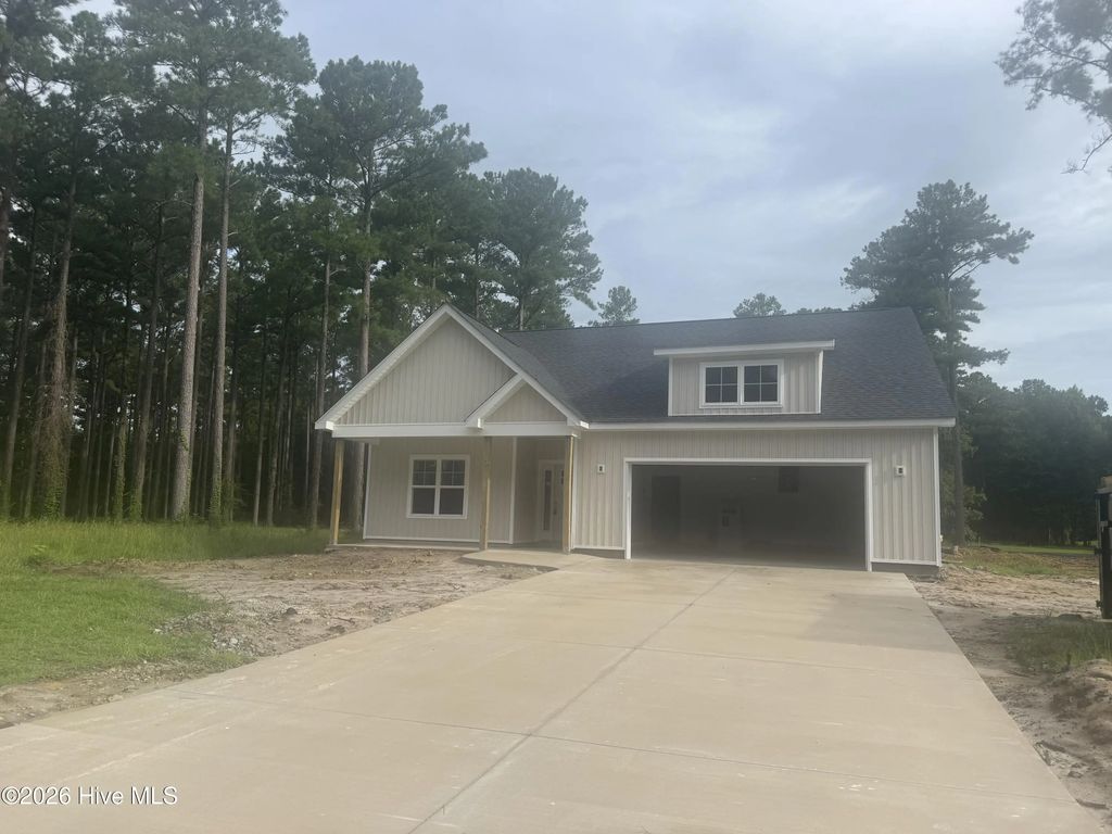31 Currituck Court, Oriental