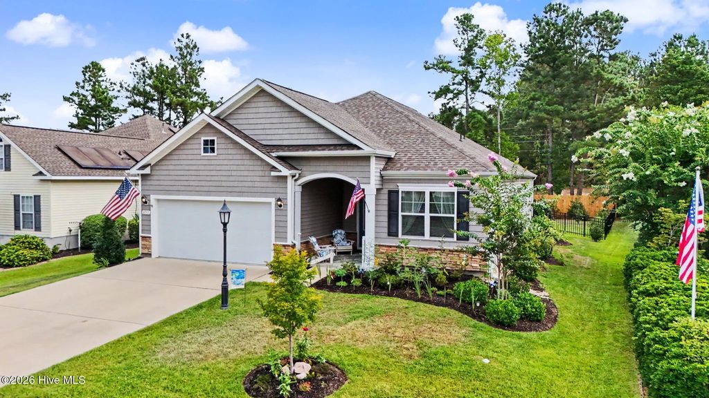 8711 Nottoway Avenue Nw, Calabash