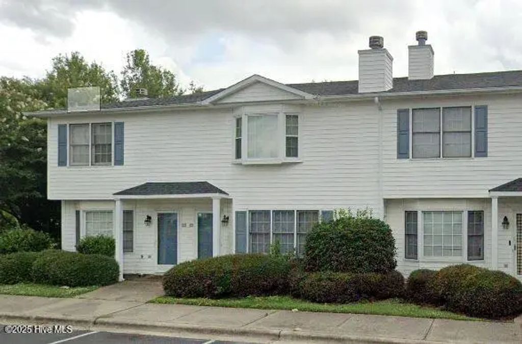 3827 Sterling Pointe Drive Tt1, Winterville
