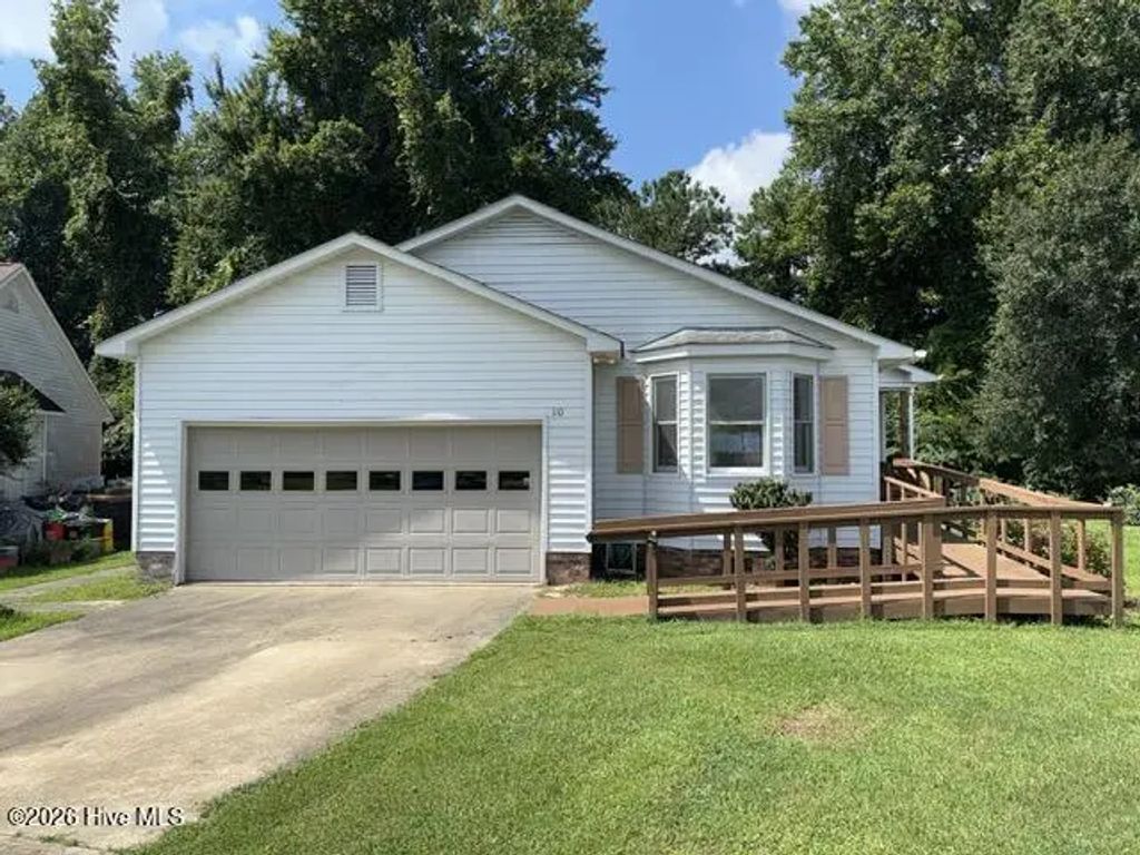 110 Stillwater Court, New Bern