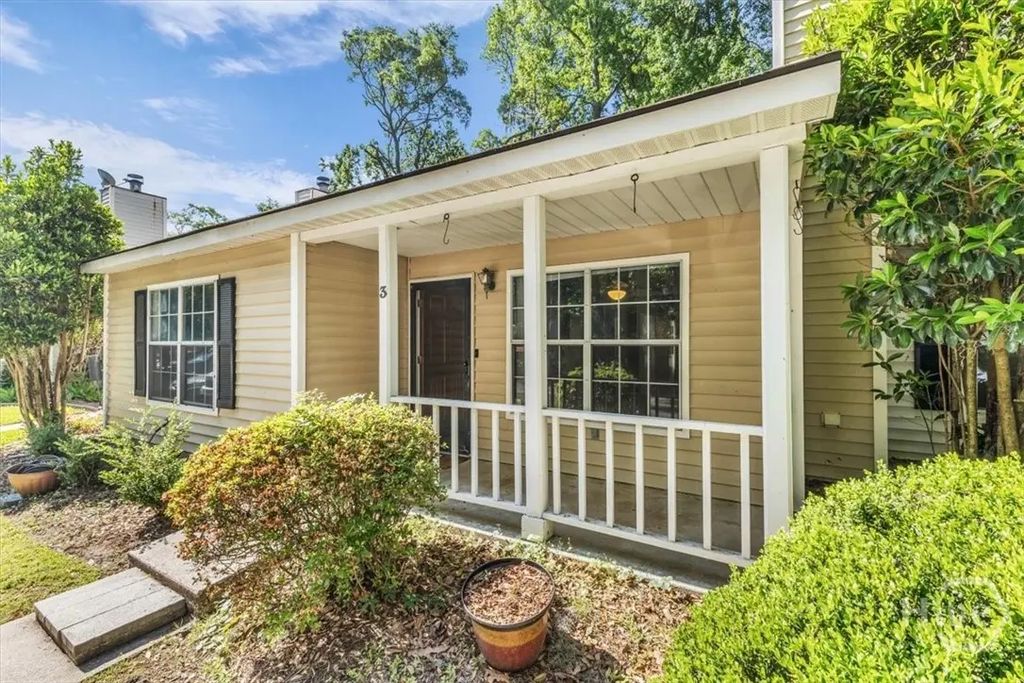 3 Longview Bluff Drive E, Savannah