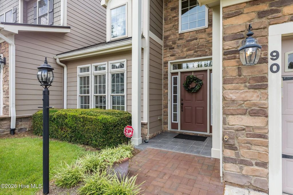 90 Shadow Creek Court, Pinehurst