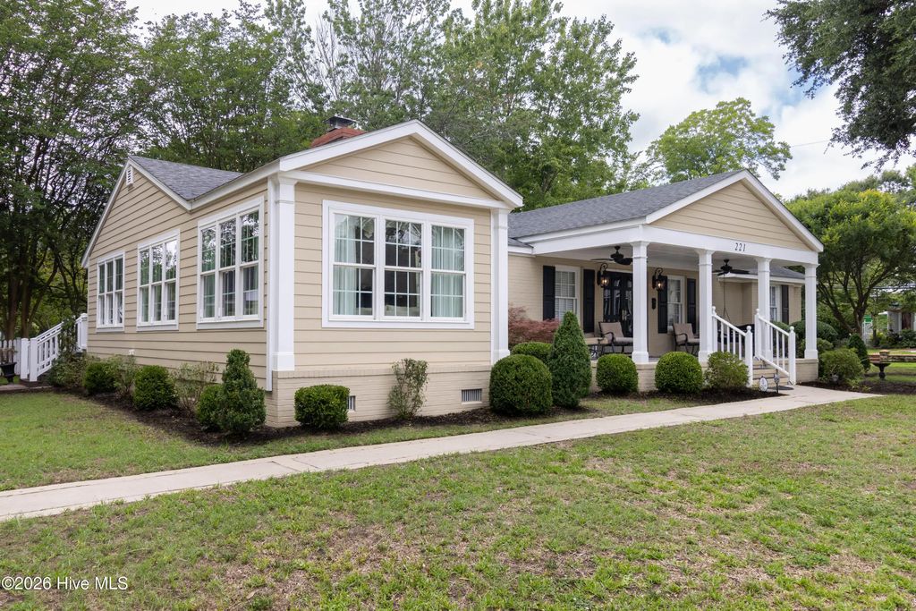 221 E Water Street, Edenton