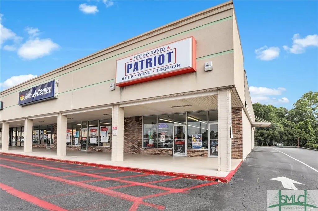 105 W Hendry Street, 