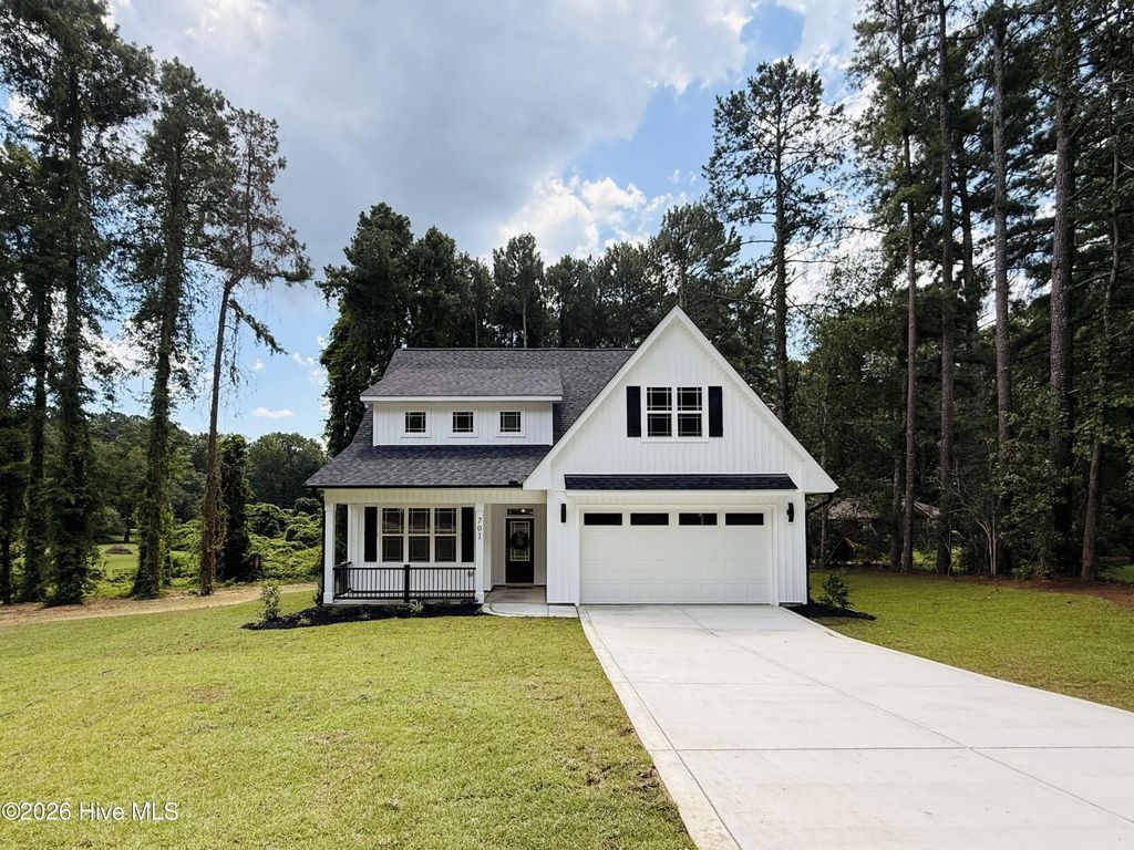 701 Sunset Drive, Carthage