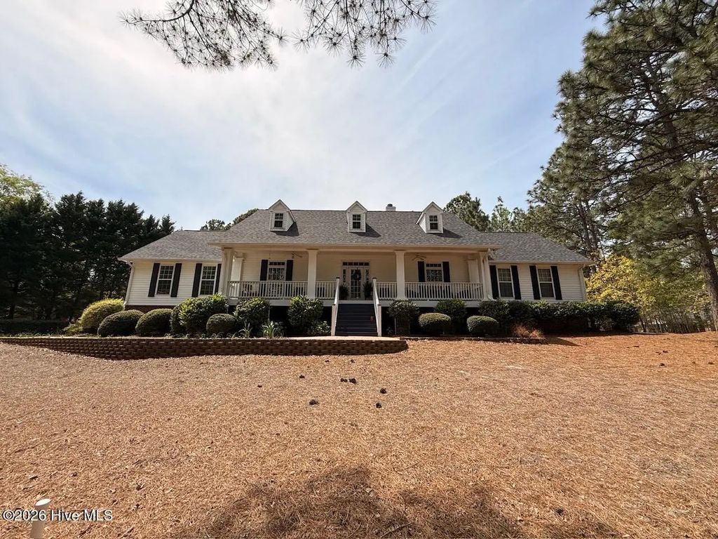 109 Sweetbriar Court, West End