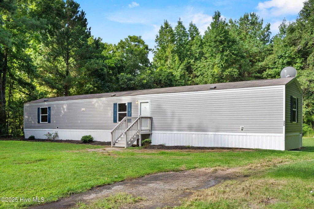 325 Messer Loop Road, Burgaw