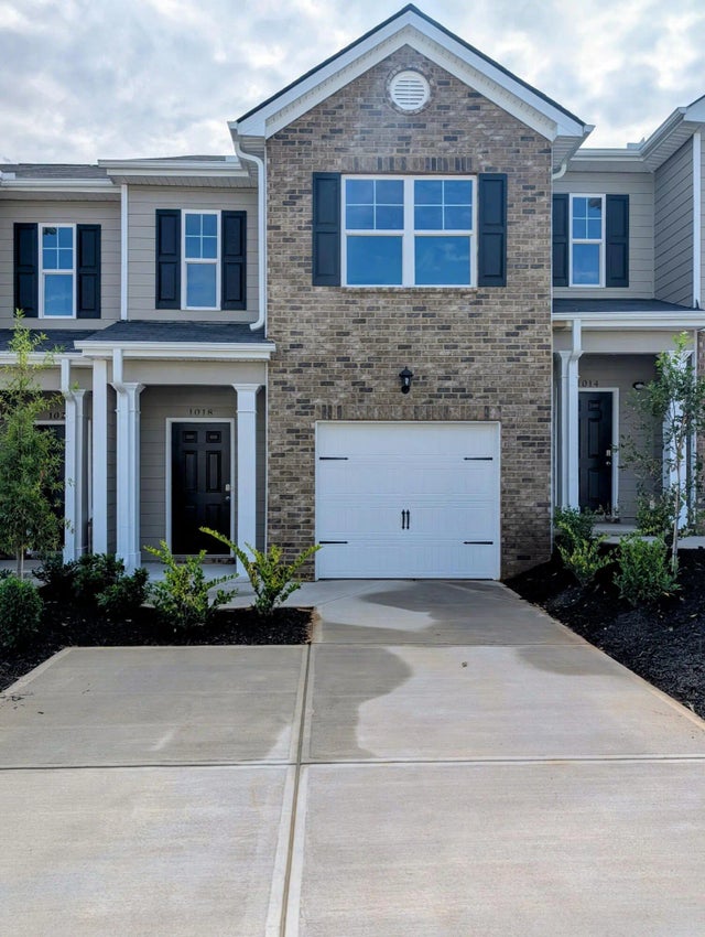 1018 Quaint Parish Circle, 