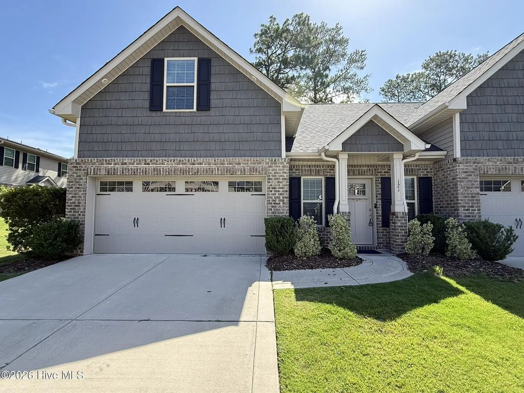 121 Lark Drive, West End