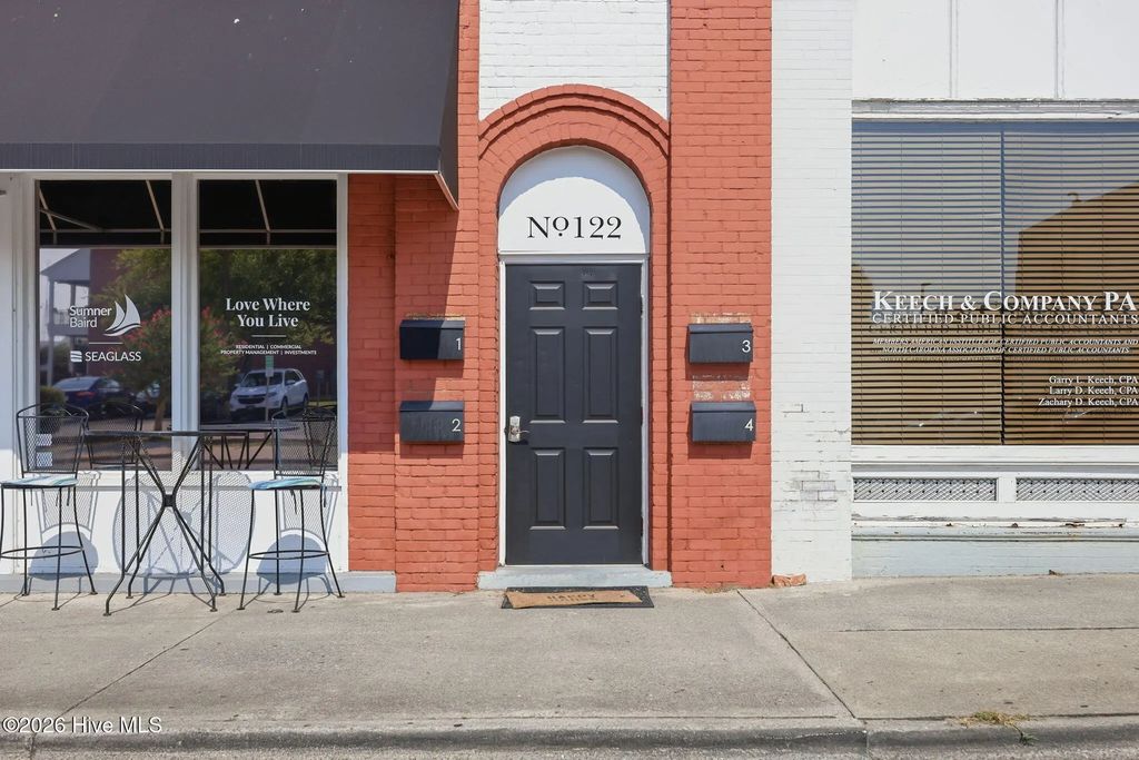 122 S Market Street 3, Washington