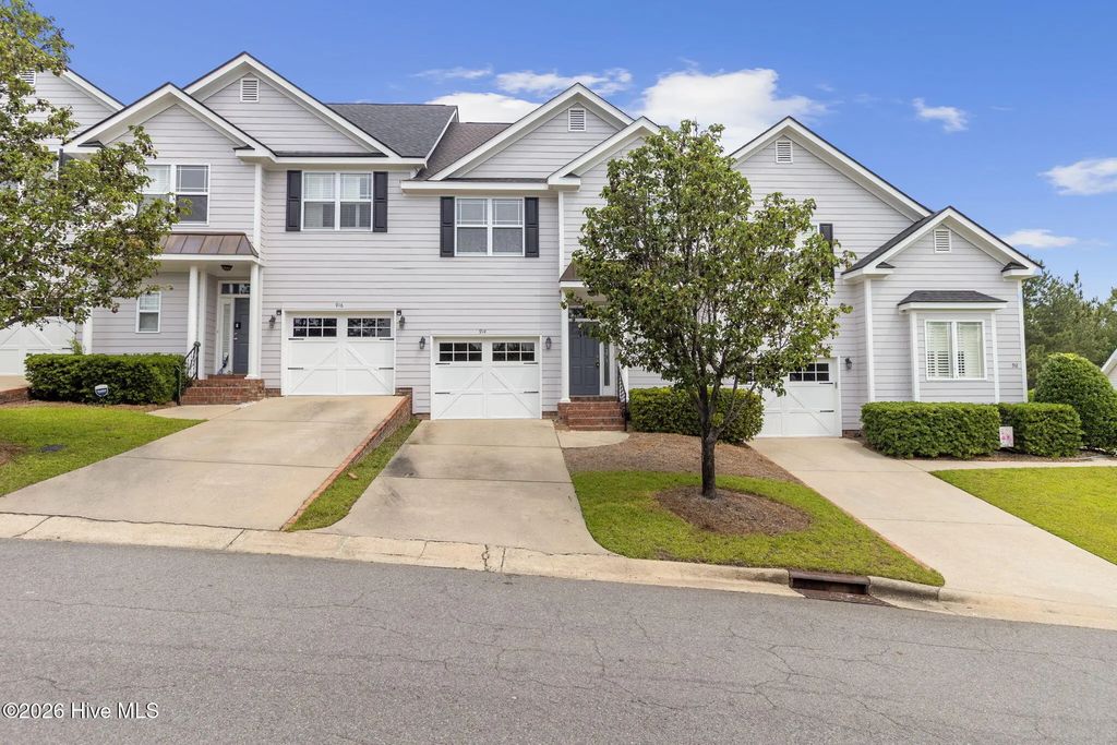 914 Westland Ridge Road, Fayetteville