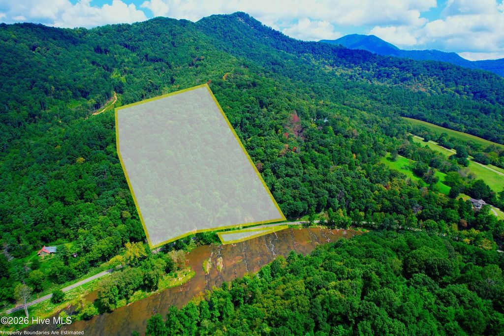 2872 Panther Creek Road, Clyde