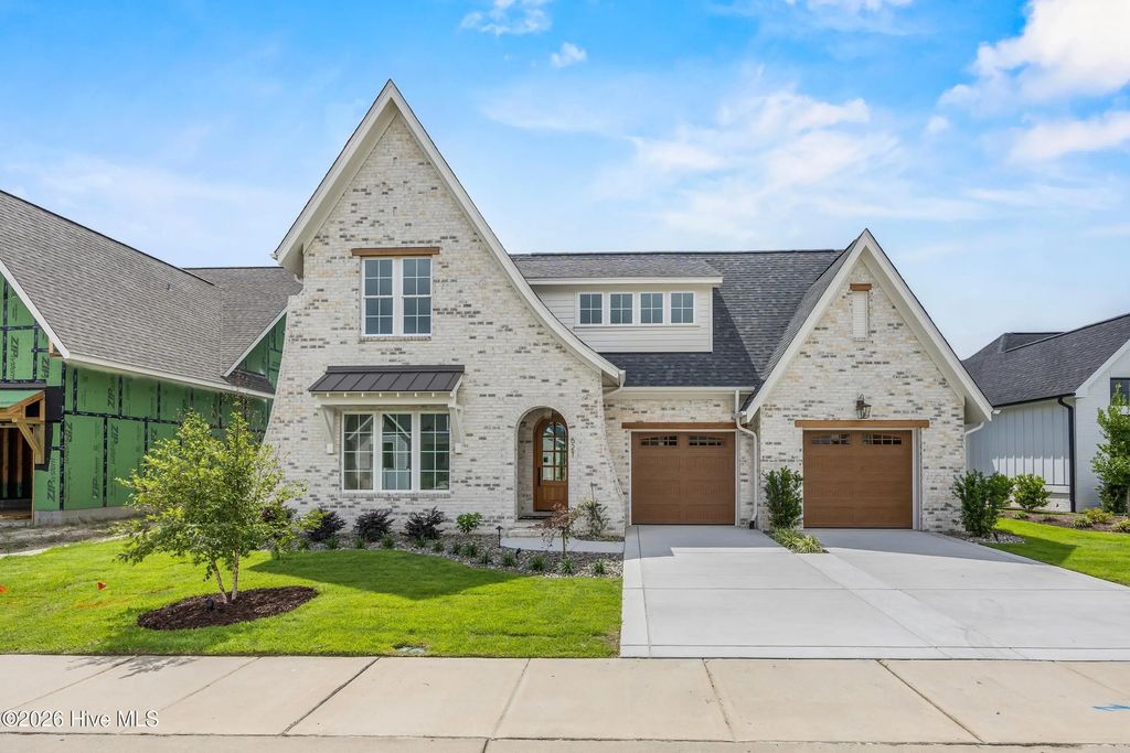621 Waterstone Drive, Wilmington