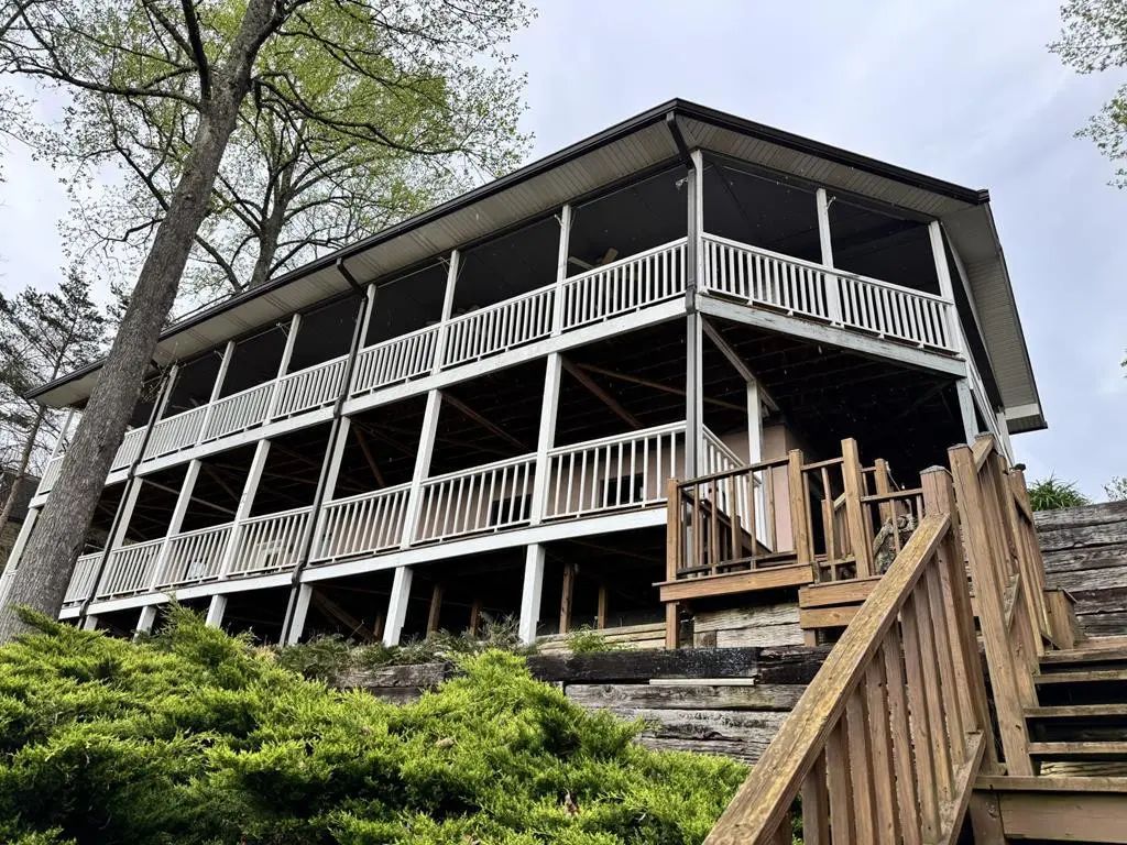 7 Lakeview Drive, Hayesville