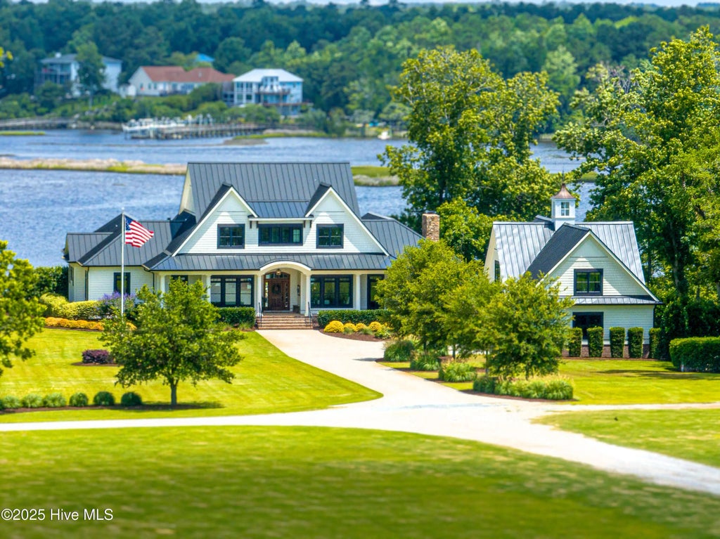 223 Dugald Lane, Hampstead