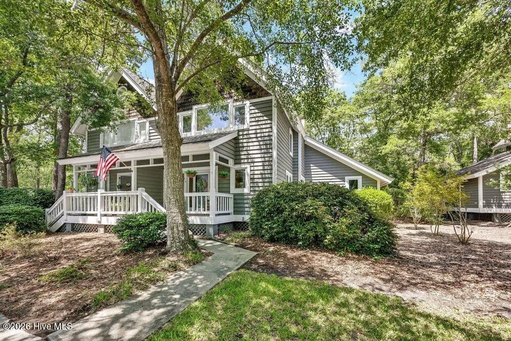818 Indigo Village Court, Southport
