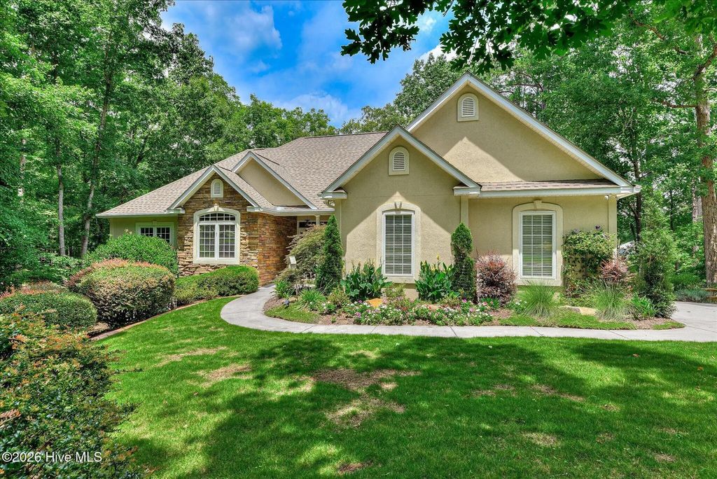 322 Hancock Circle, McCormick