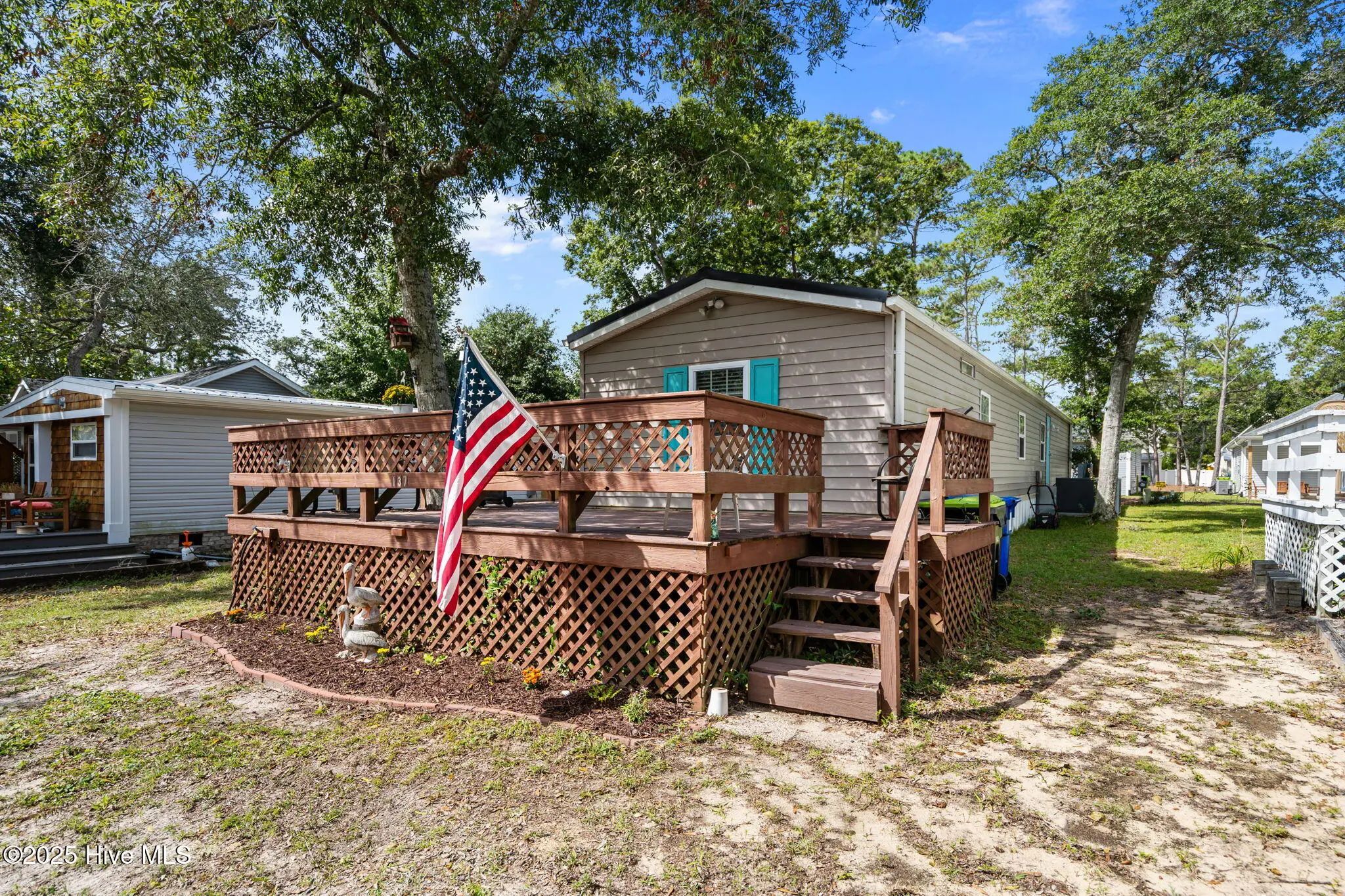 137 Ne 76th Street, Oak Island Wooded