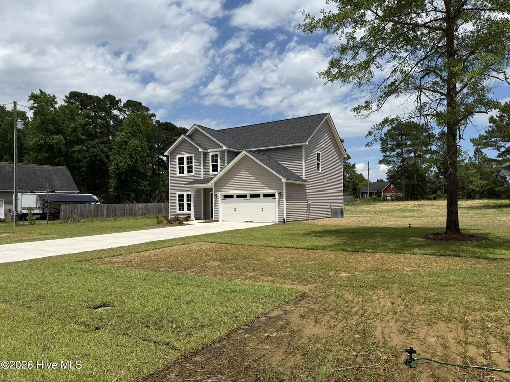 503 Nc Hwy 172, Hubert