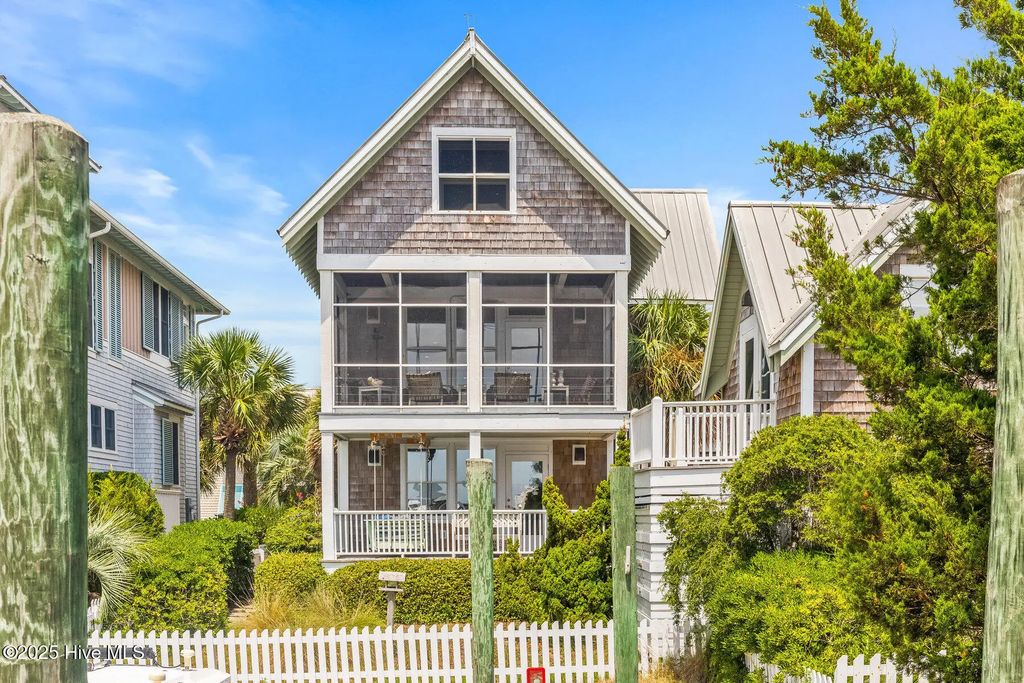41 Transom Row, Bald Head Island