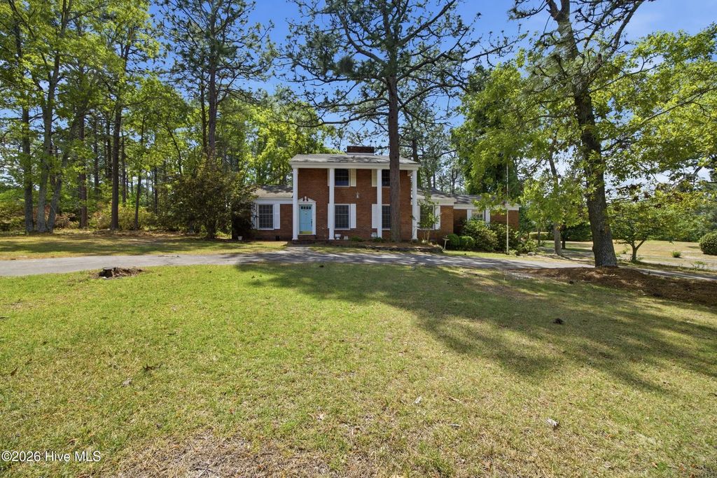 1205 Rollins Avenue, Hamlet