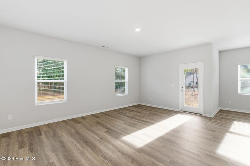 3082 Cape Point Lane Nw, Supply