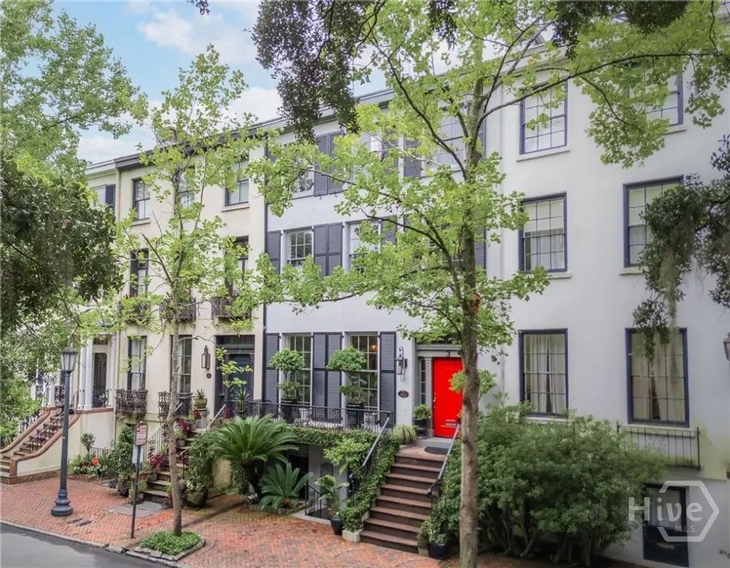 3 E Gordon Street, Savannah