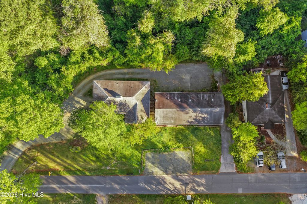 210 Purefoy Road A&b And 1-6, Chapel Hill