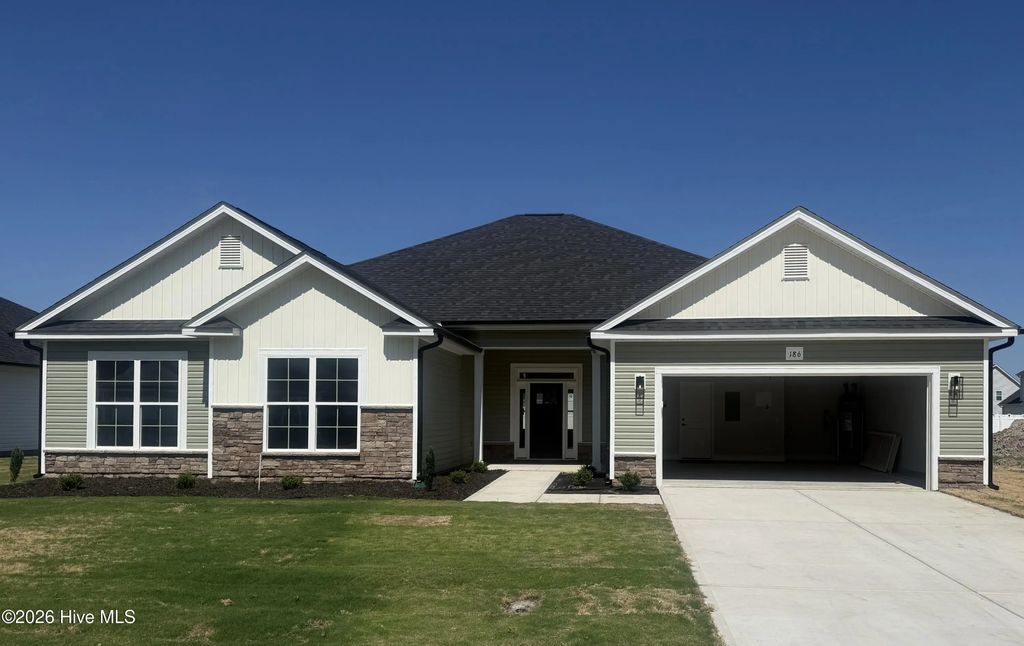 186 Seashore Street, Grimesland