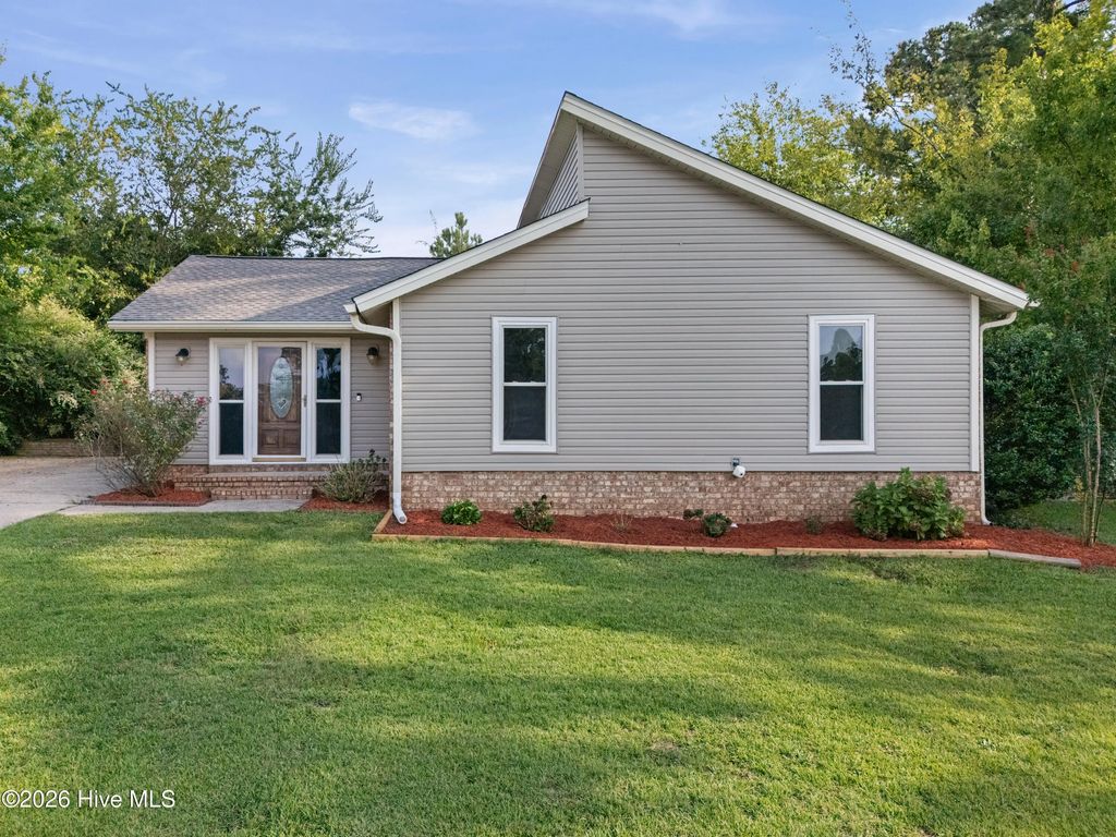 309 E Wynngate Drive E, Martinez