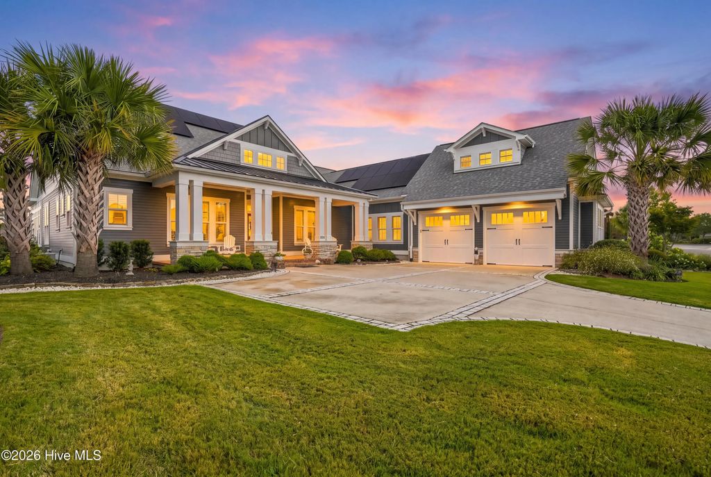 2236 Compass Pointe North Wynd Ne, Leland