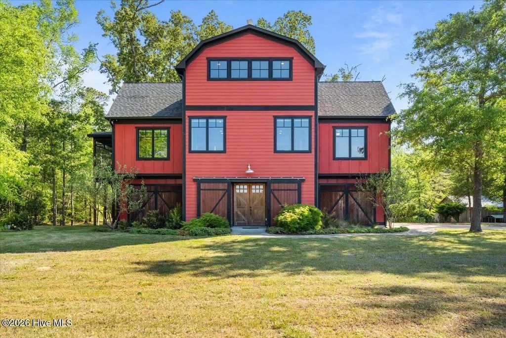 1000 Lakebay Road, Vass
