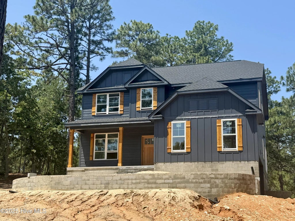 101 Douglas Drive, West End