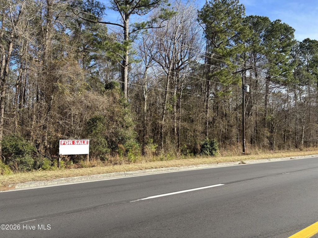 L2 Richlands Highway, Jacksonville