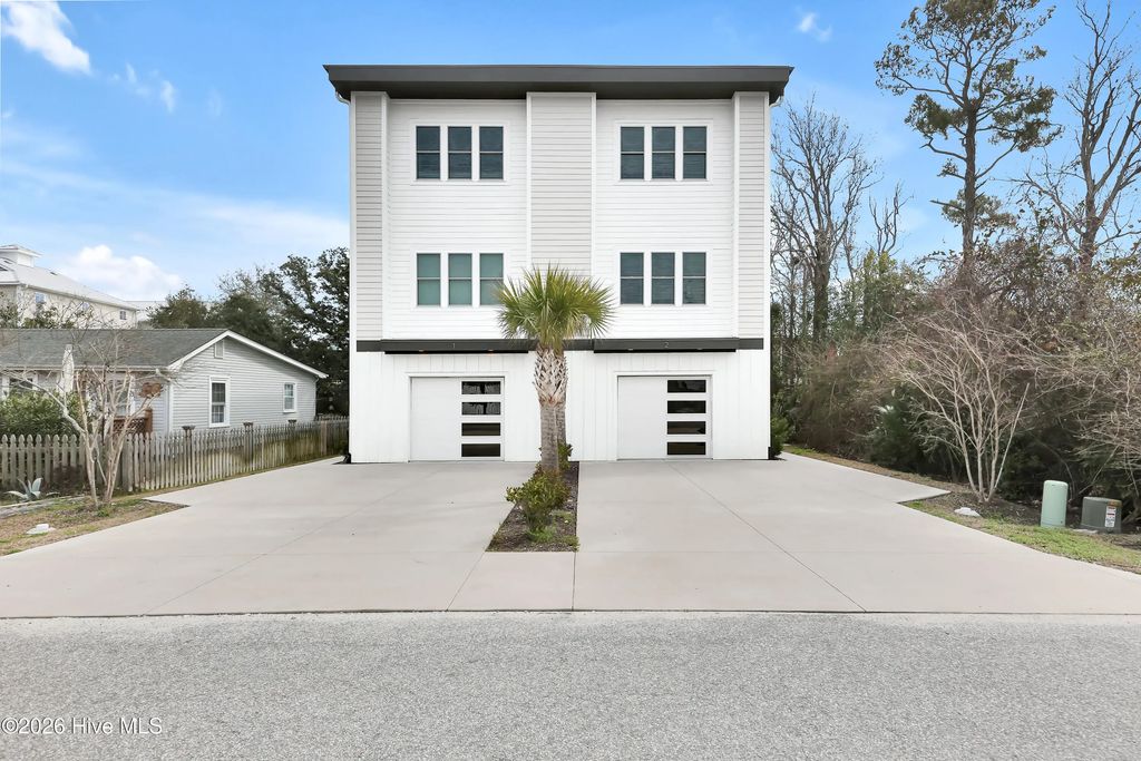 1407 Searay Lane Unit 2, Carolina Beach