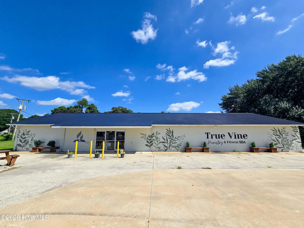 1014 Us Highway 158, Elizabeth City