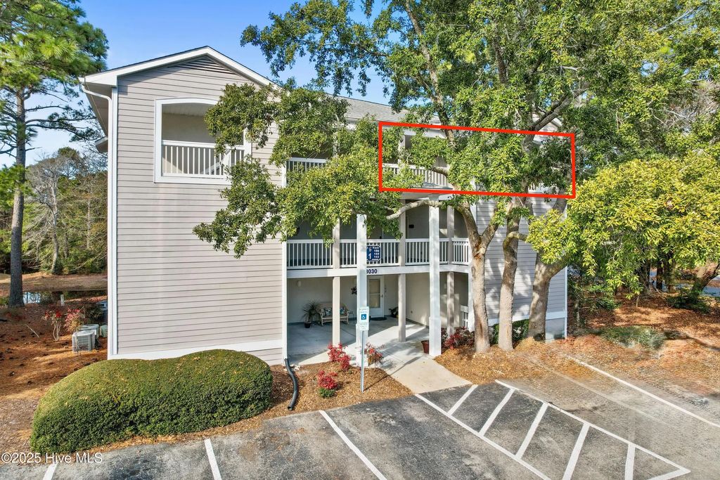 3030 Marsh Winds Circle Unit 106, Southport