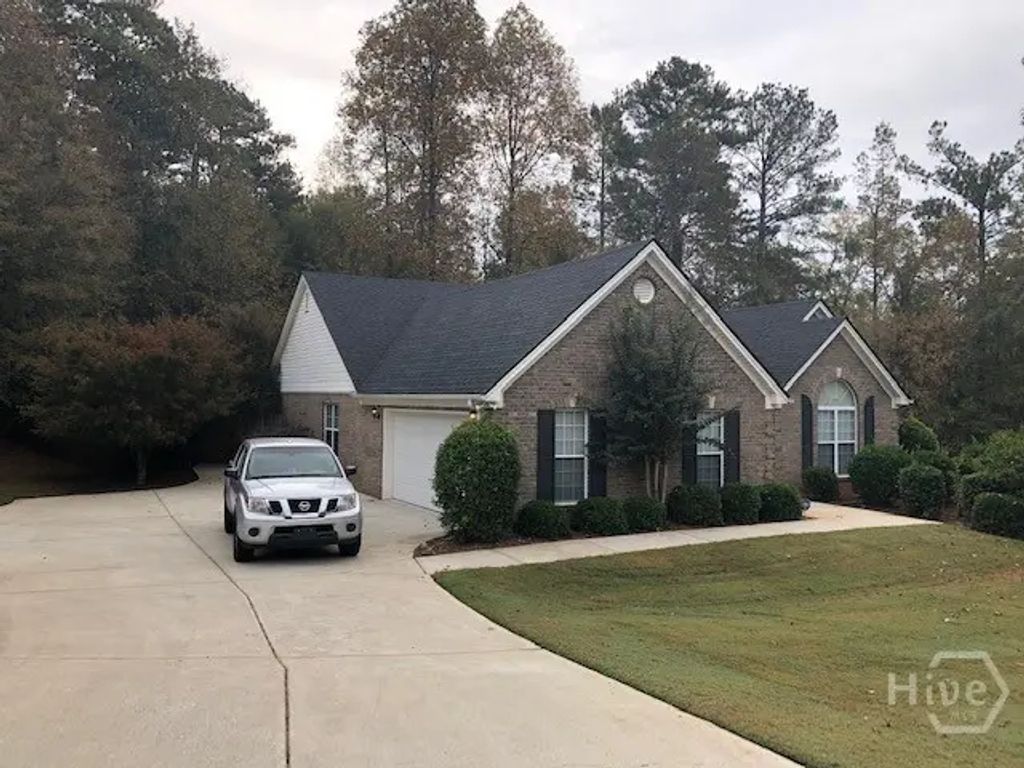 225 Lexington Circle, Athens